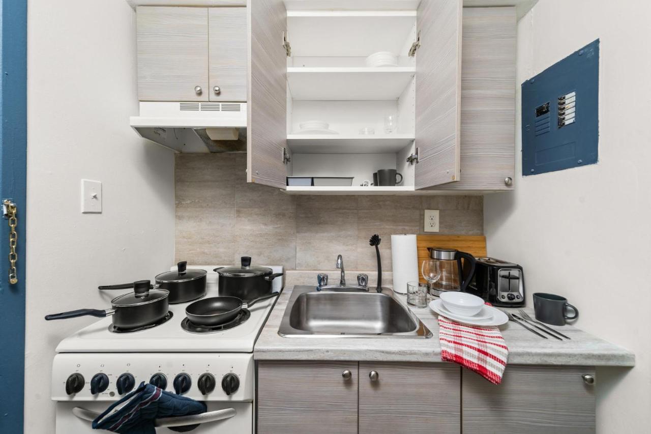 Dt Location Beautiful Studio For Your Vacation Apartment มอนทรีอัล ภายนอก รูปภาพ