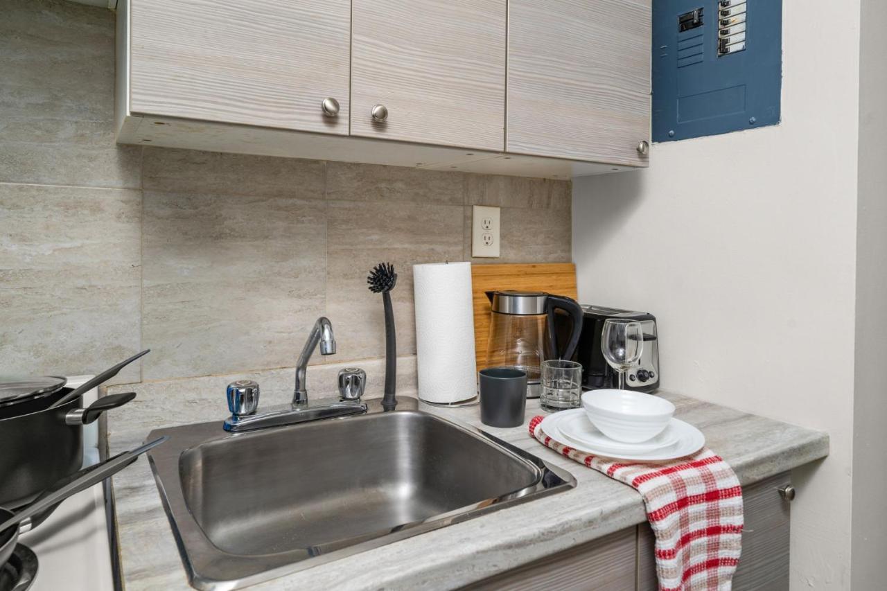 Dt Location Beautiful Studio For Your Vacation Apartment มอนทรีอัล ภายนอก รูปภาพ